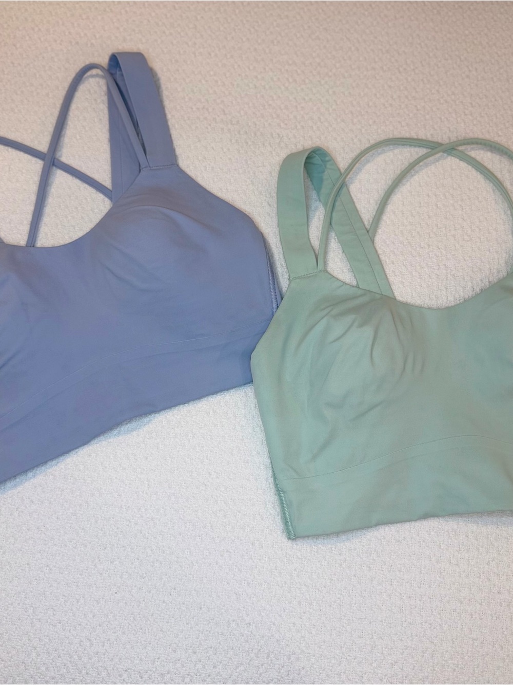 lululemon athletica Like a Cloud Longline Bra Light Blue & Mint Size 4 (Small)